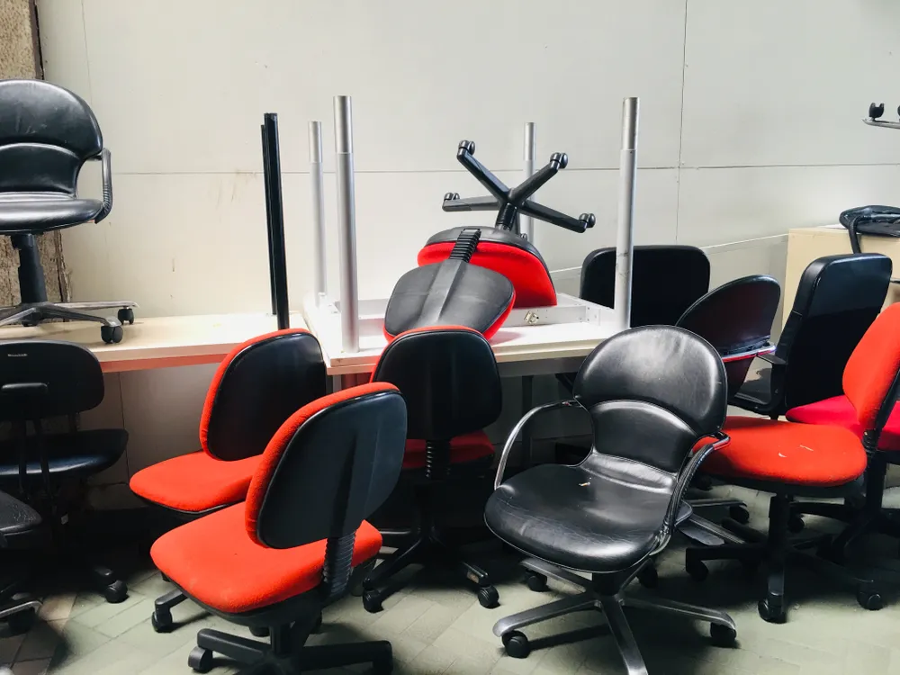 Office Furniture Clearance UK | Free & Sustainable Removal